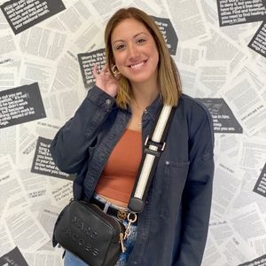 Meet your Posher, Monique